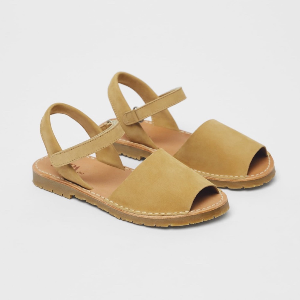 • Zara • Leather Sandals